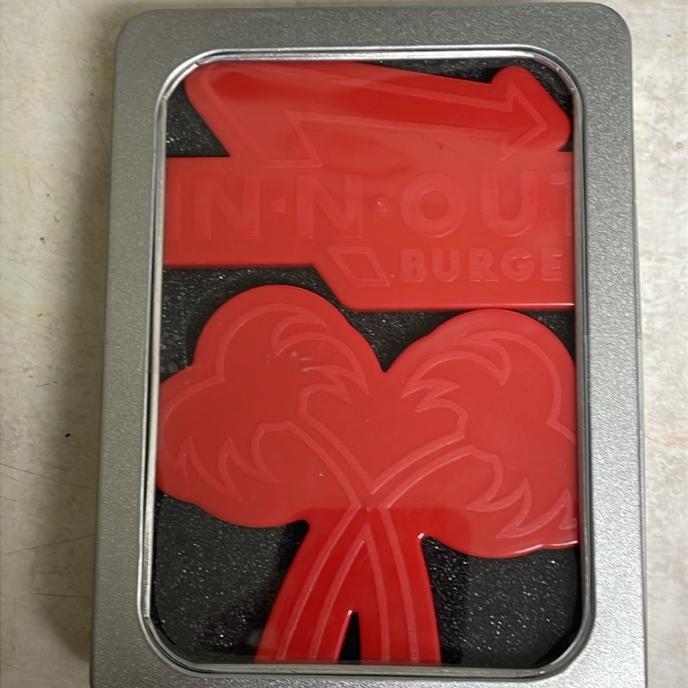 IN-N-OUT Burger Logo Sealed Two Red Cookie Cutters in Original Tin